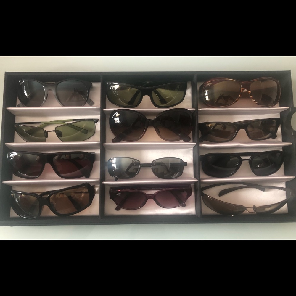 LOT OF MAUI JIM SUNGLASSES—-MIX OF 12 PAIRS—ALL IN EXCELLENT CONDITION